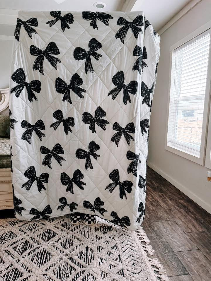FROSTED SNUGGLES BLANKET