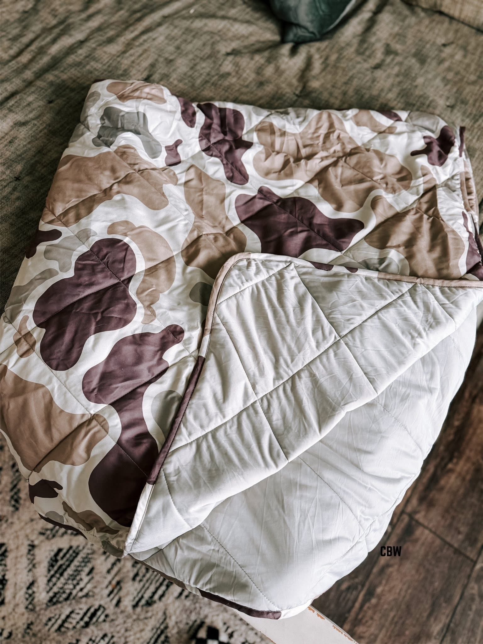 FROSTED SNUGGLES BLANKET
