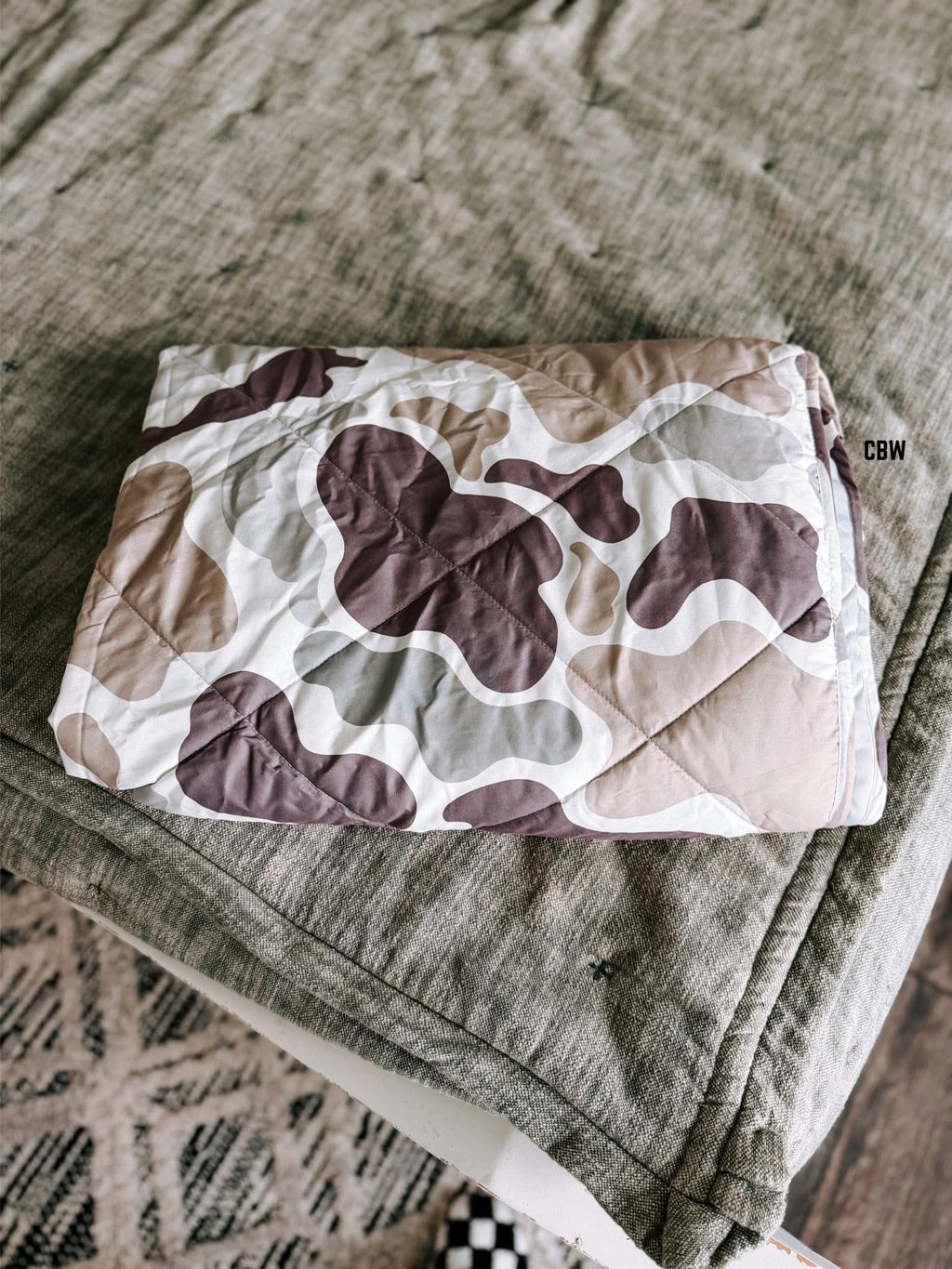 FROSTED SNUGGLES BLANKET