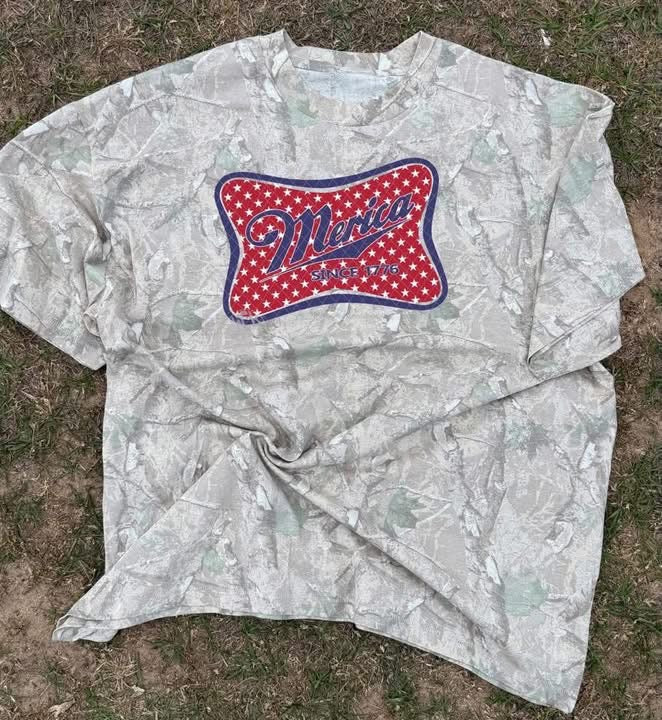 MERICA GRAPHIC TEE